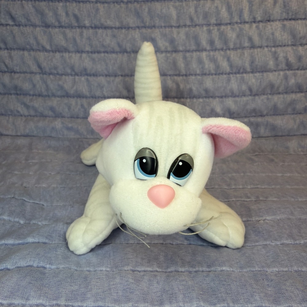 Vintage Tonka Pound Purries White Kitty Cat Plush Pink Nose